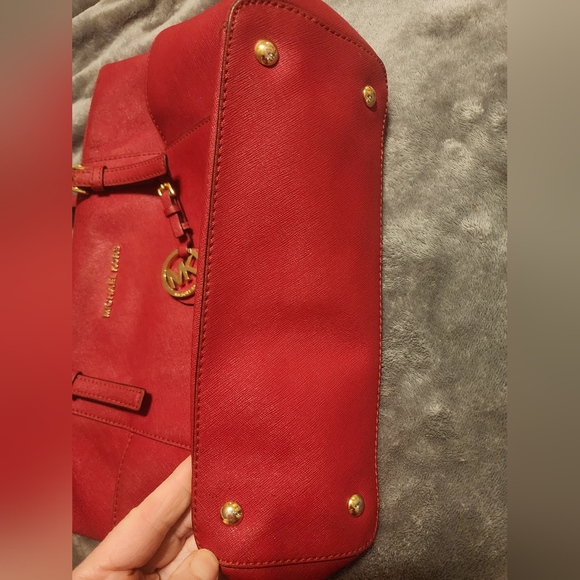 Michael Kors Red Wedge Sandals sz8.5 with Matching MK Tote - Picture 7 of 13